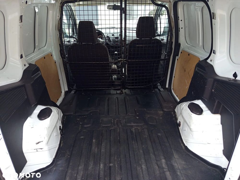 Ford TRANZIT COURIER - 12