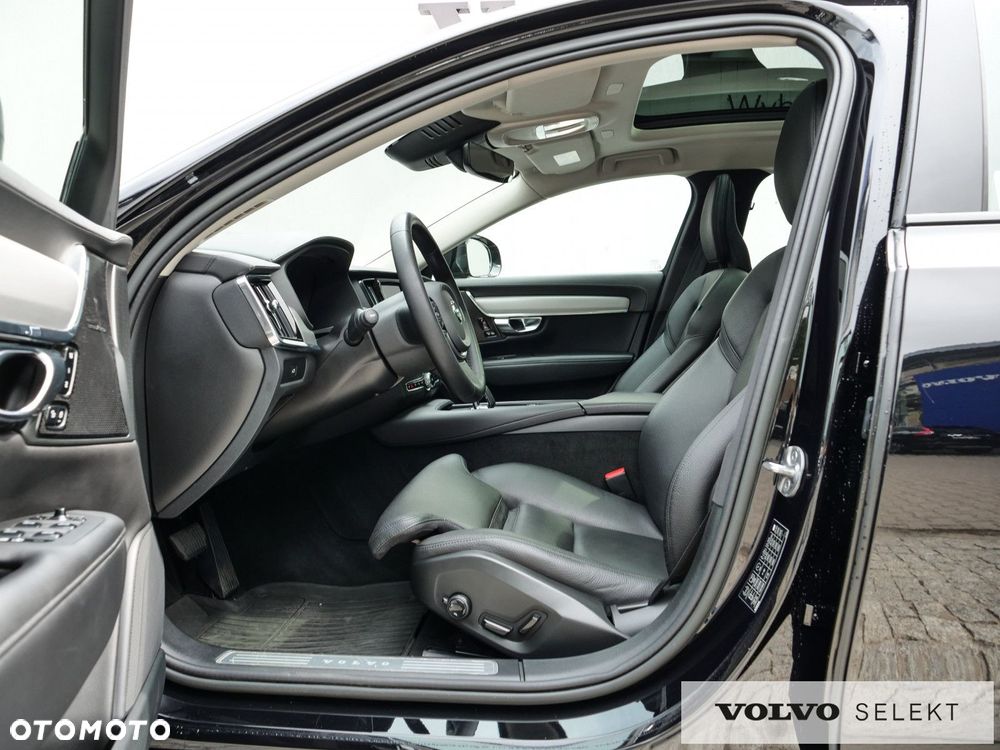 Volvo V90 Cross Country - 15