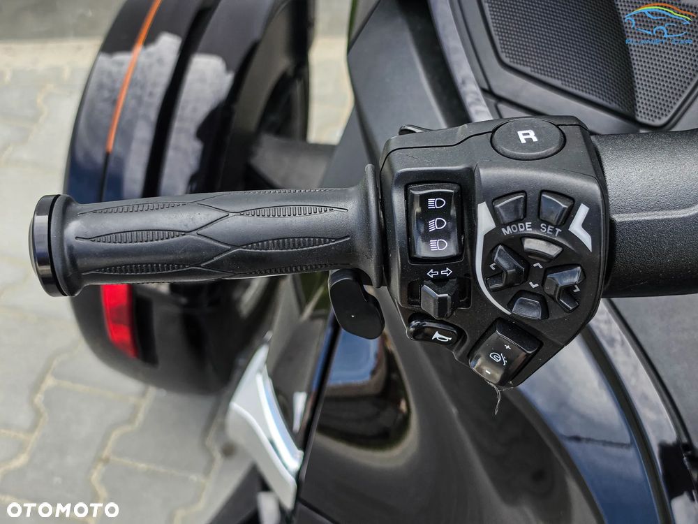 Can-Am Spyder - 27