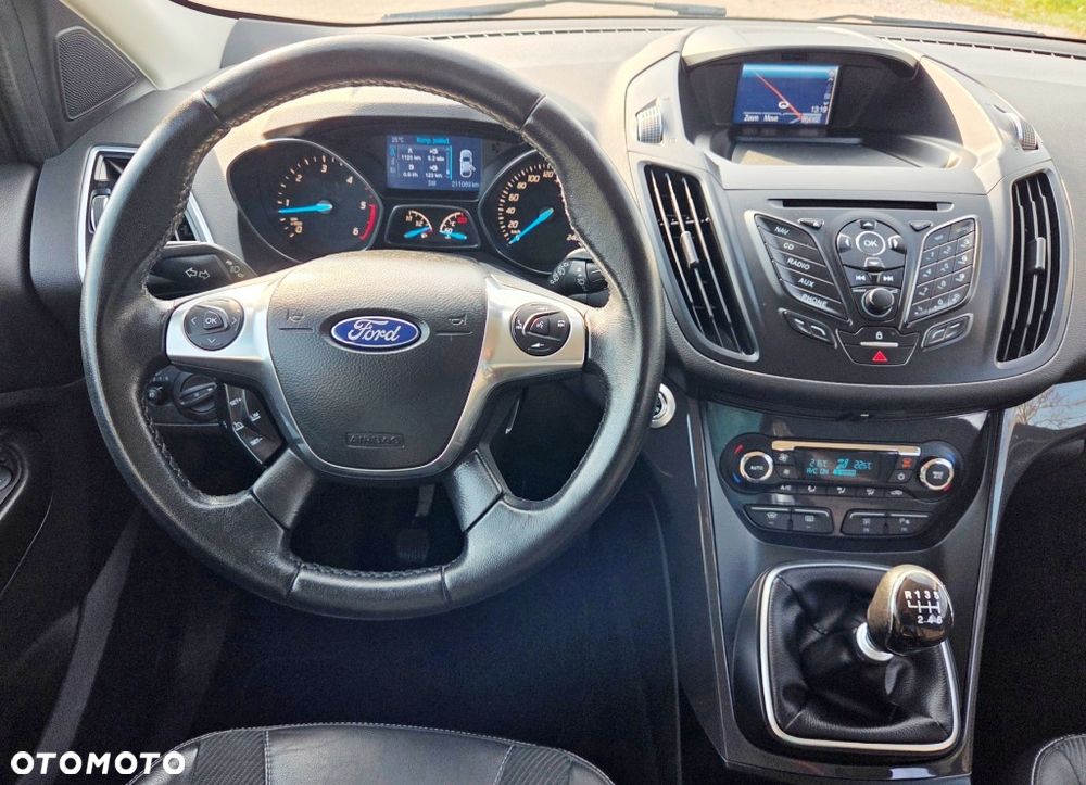 Ford Kuga 2.0 TDCi 2x4 Titanium - 32