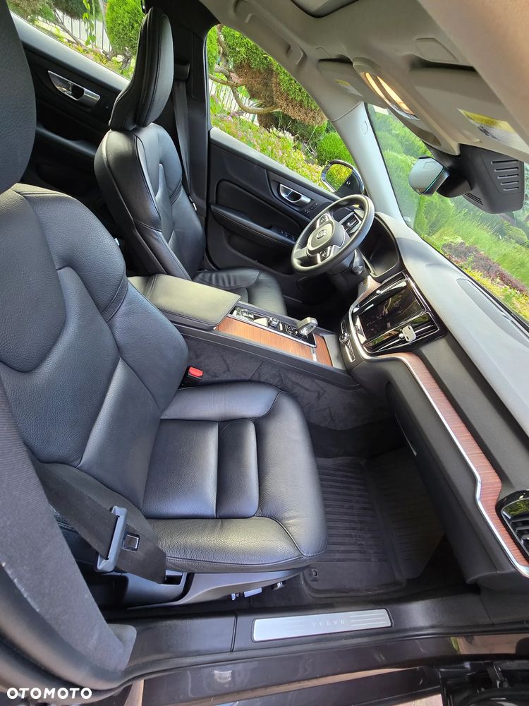 Volvo S60 B5 B AWD Plus Dark - 8