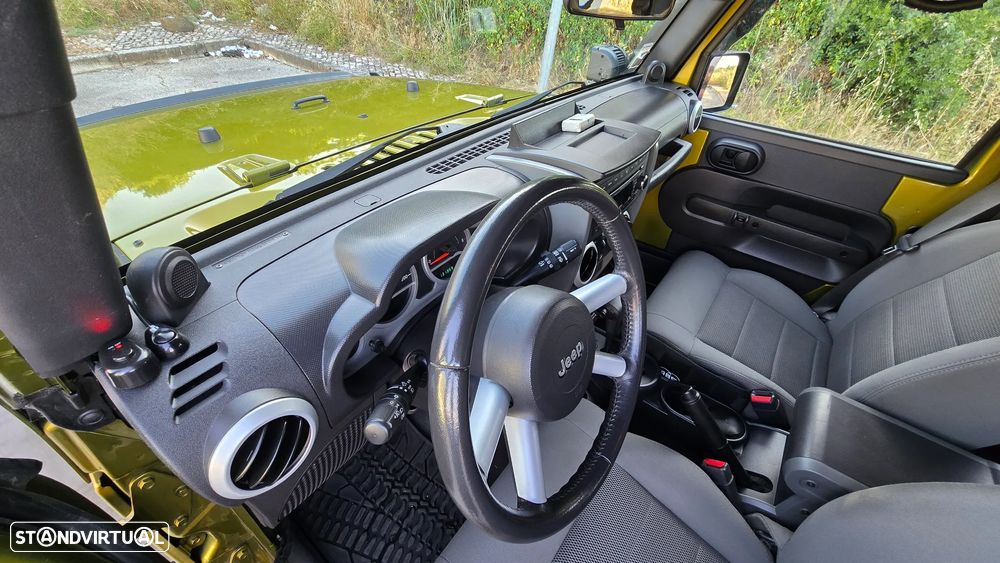 Jeep Wrangler 2.8 CRD ATX Sport - 13