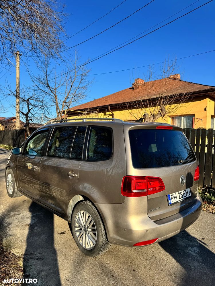 Volkswagen Touran 1.6 TDI DSG Highline - 2