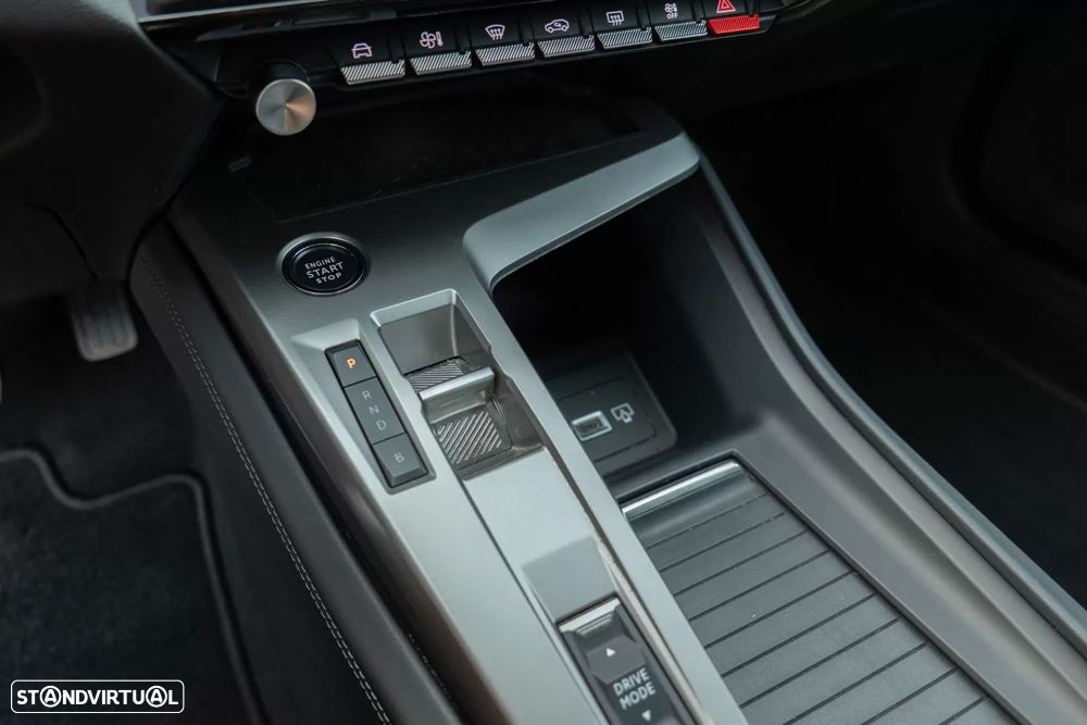 Peugeot 308 SW 1.6 Hybrid Allure Pack e-EAT8 - 23