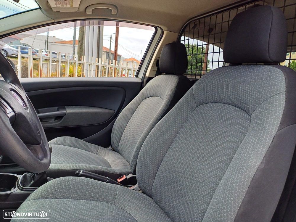 Fiat GRANDE PUNTO - 7