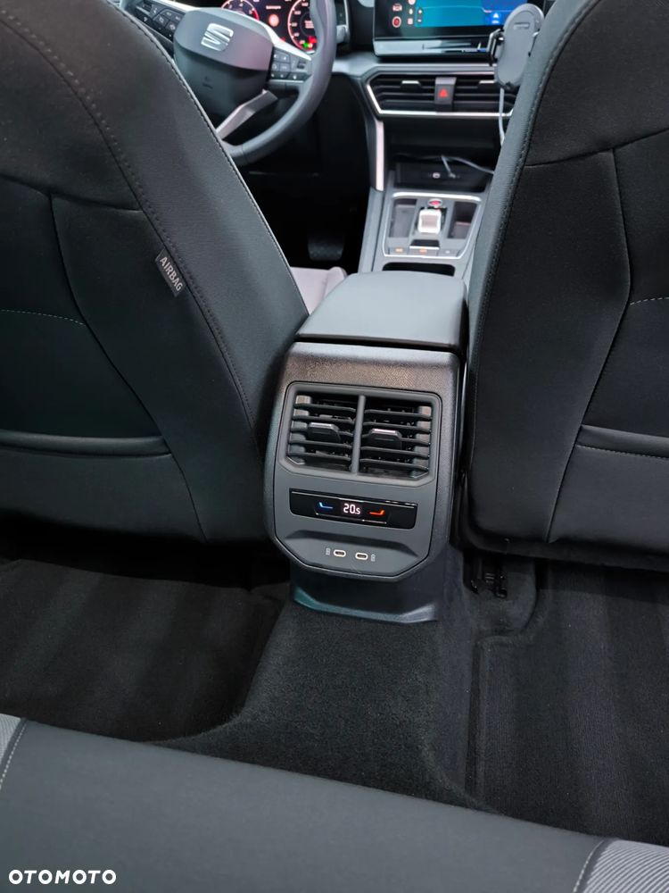 Seat Leon Sportstourer 2.0 TDI DSG Style - 24