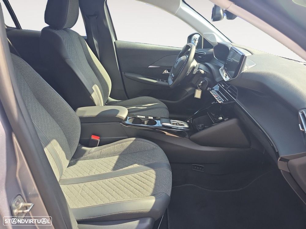 Peugeot 208 1.2 Hybrid Allure e-DCS6 - 15