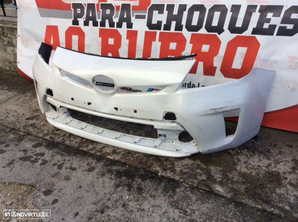 Parachoque Toyota prius 2014 - 3