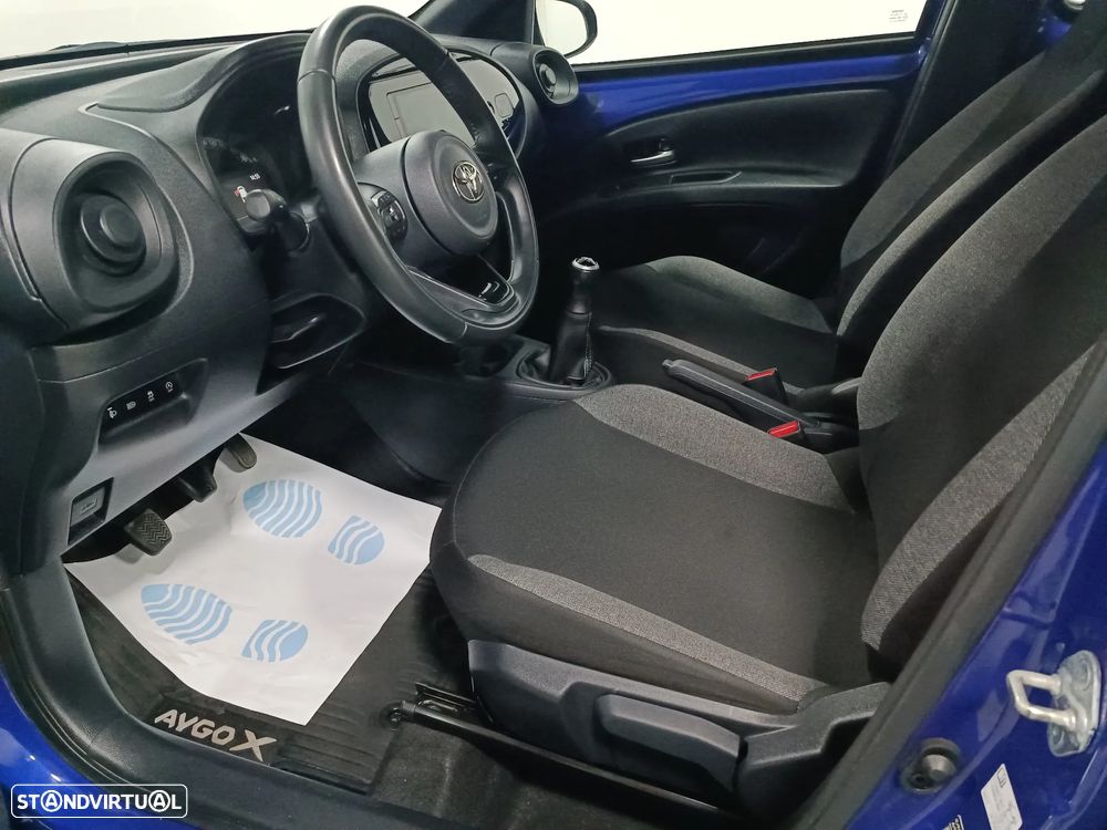 Toyota Aygo X Play - 12