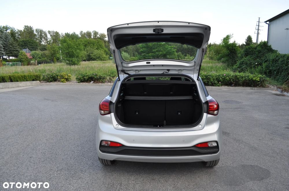 Hyundai i20 - 19