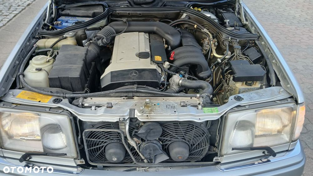 Mercedes-Benz Klasa E - 16