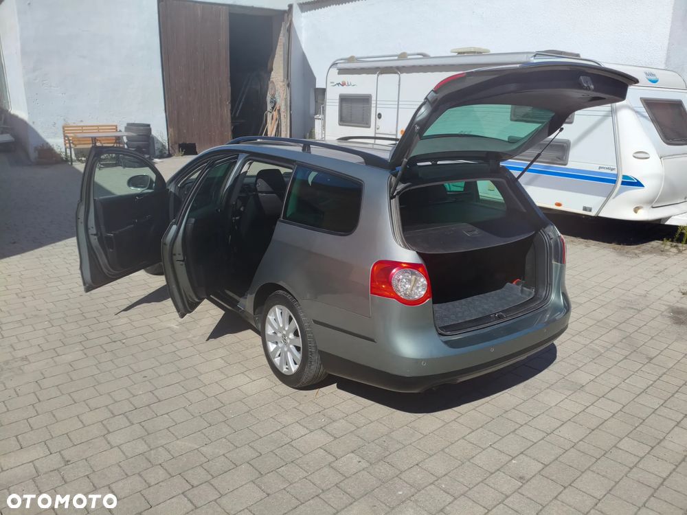 Volkswagen Passat 2.0 TDI Trendline - 9