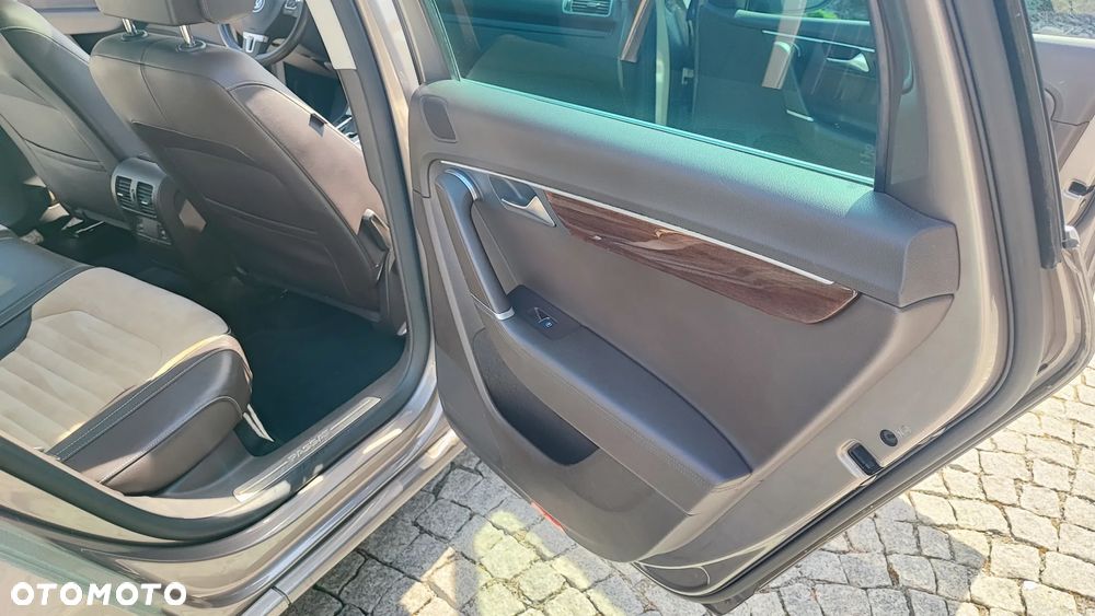 Volkswagen Passat 2.0 TSI Highline DSG - 26
