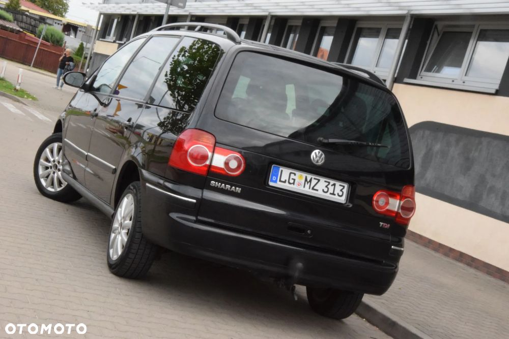 Volkswagen Sharan 1.9 TDI Automatik Pacific - 17