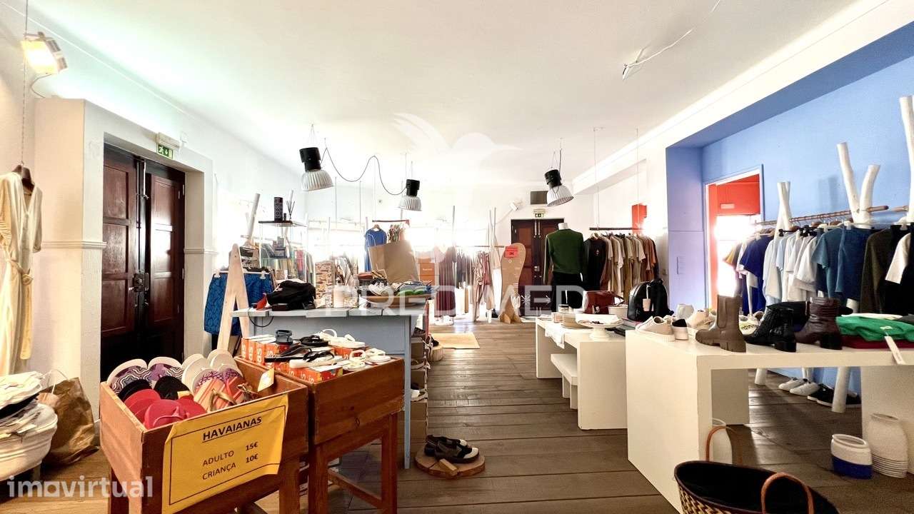 Moradia Com Logradouro e 2 Espaços Comerciais, Centro de Porto Covo. - Grande imagem: 5/35