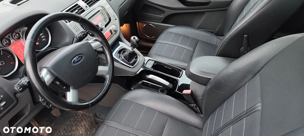 Ford Kuga 2.0 TDCi 4WD Titanium Plus - 10