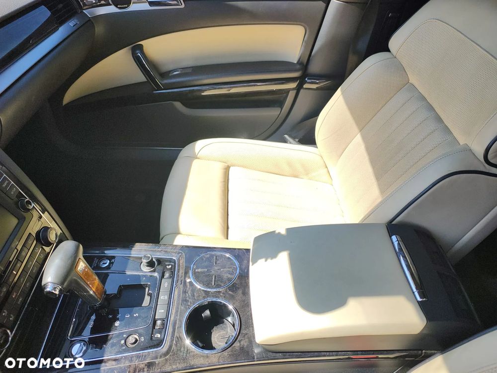 Volkswagen Phaeton 4.2 V8 4MOTION langer Radstand Automatik (5 Sitzer) - 35