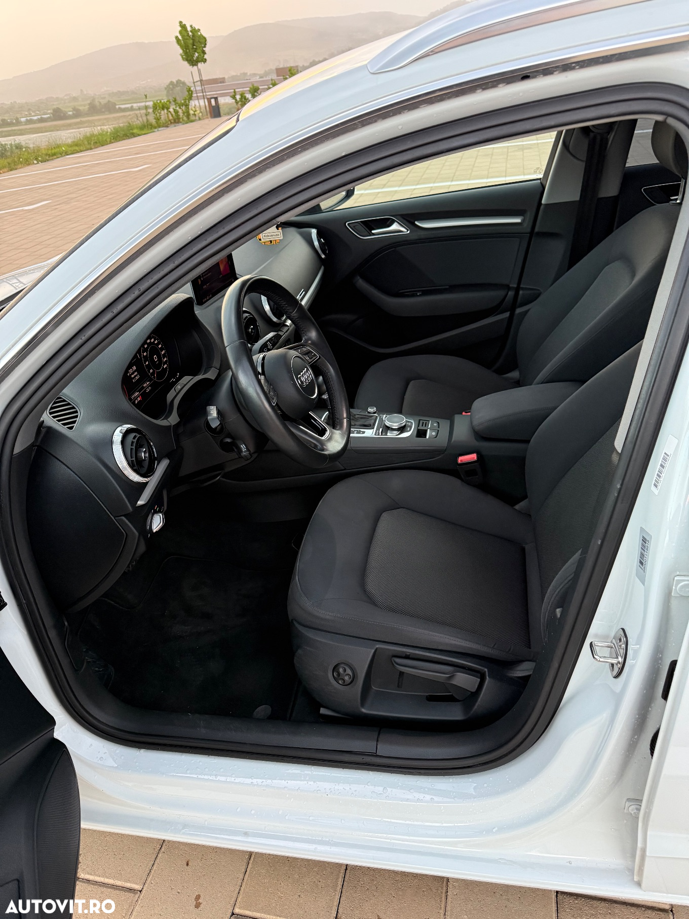 Audi A3 Sportback 2.0 TDI S tronic - 12
