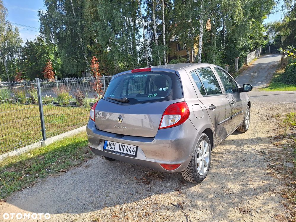 Renault Clio 1.2 16V Life - 4
