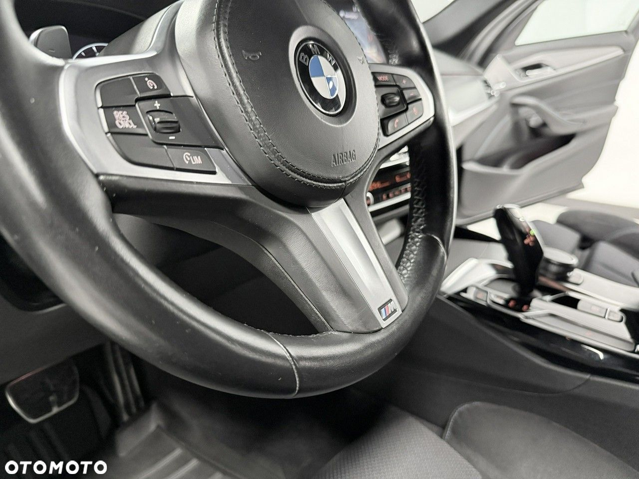 BMW Seria 5 520d Touring M Sport Edition - 31