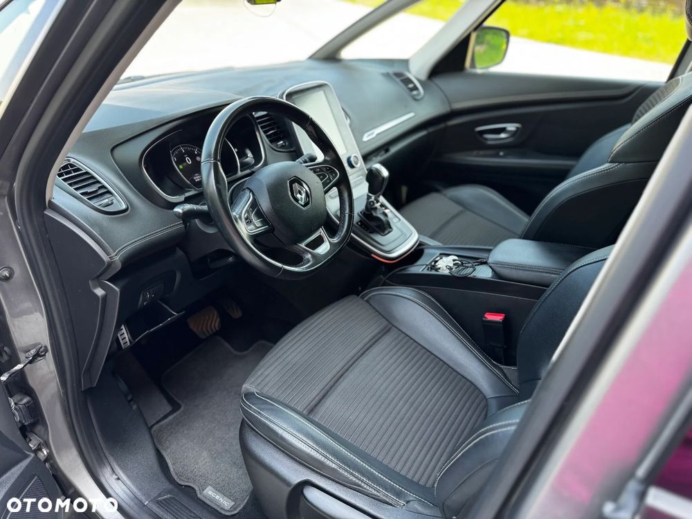 Renault Grand Scenic - 11