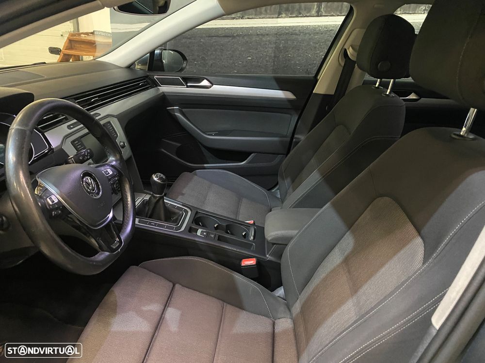 VW Passat Variant 1.6 TDI BlueMotion - 4