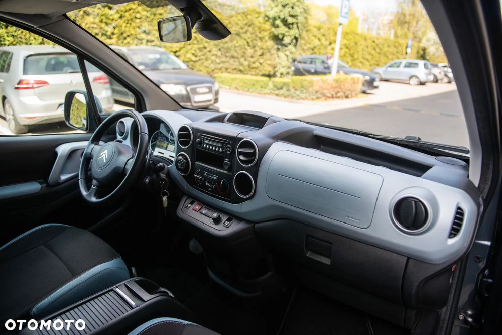Citroën Berlingo Multispace e-HDi 90 FAP EGS6 Exclusive - 24