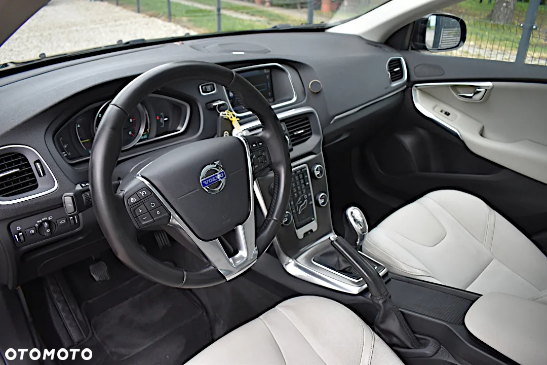 Volvo V40 D2 Momentum - 31