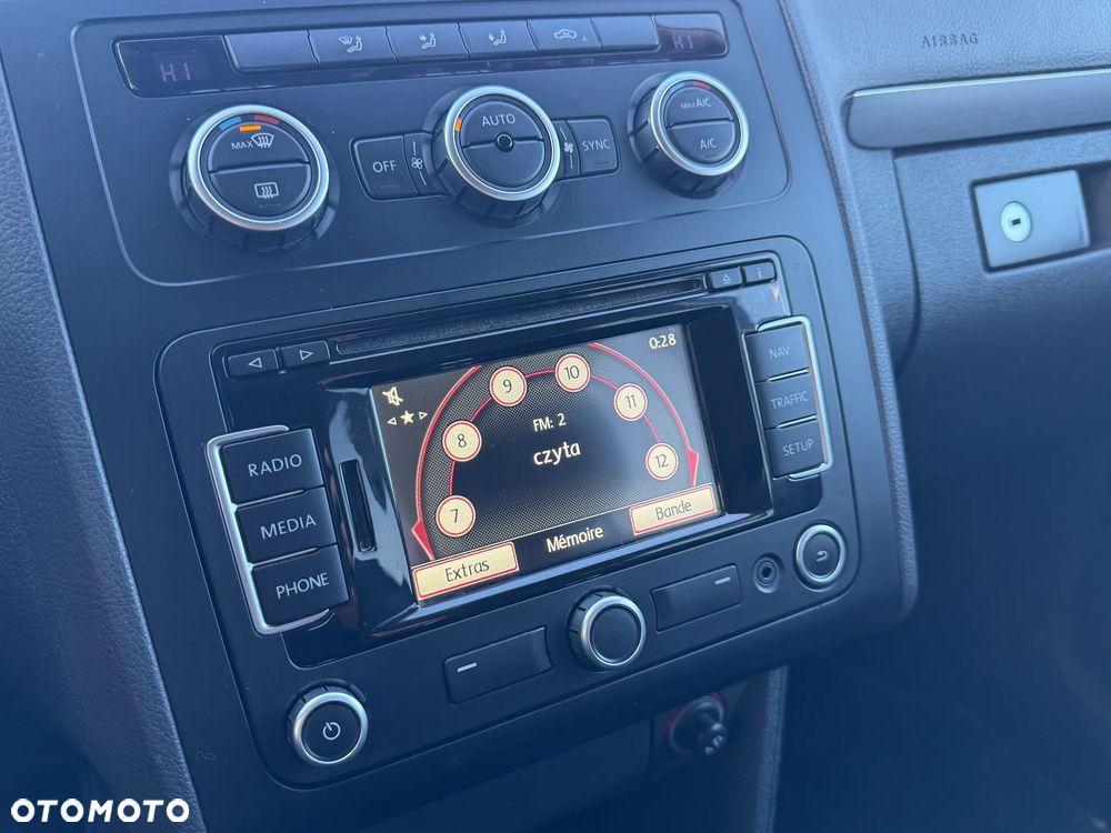 Volkswagen Touran 1.6 TDI DPF BlueMotion Technology Comfortline - 15