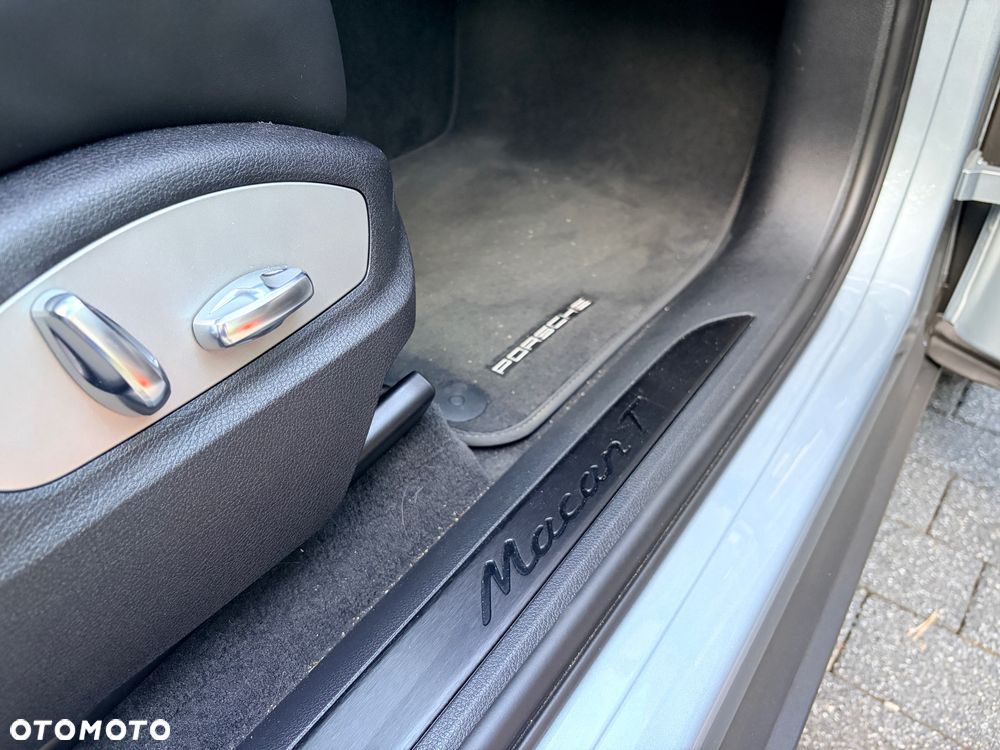 Porsche Macan T - 32
