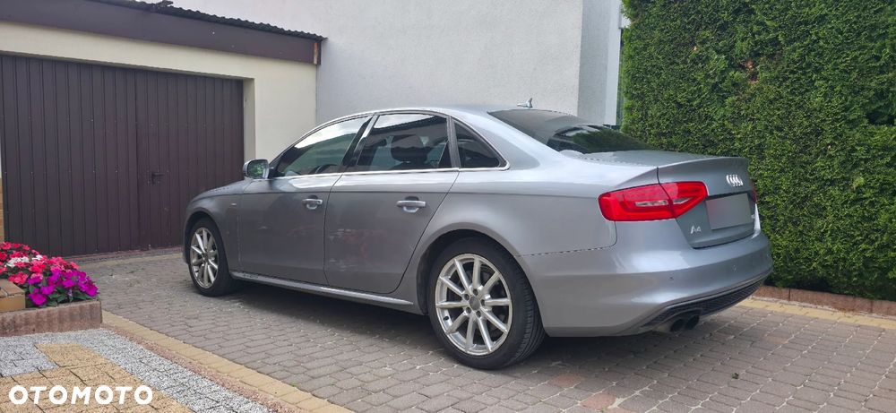 Audi A4 Limousine - 5
