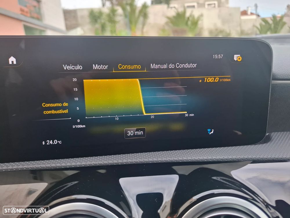 Mercedes-Benz A 200 7G-DCT AMG Line - 23