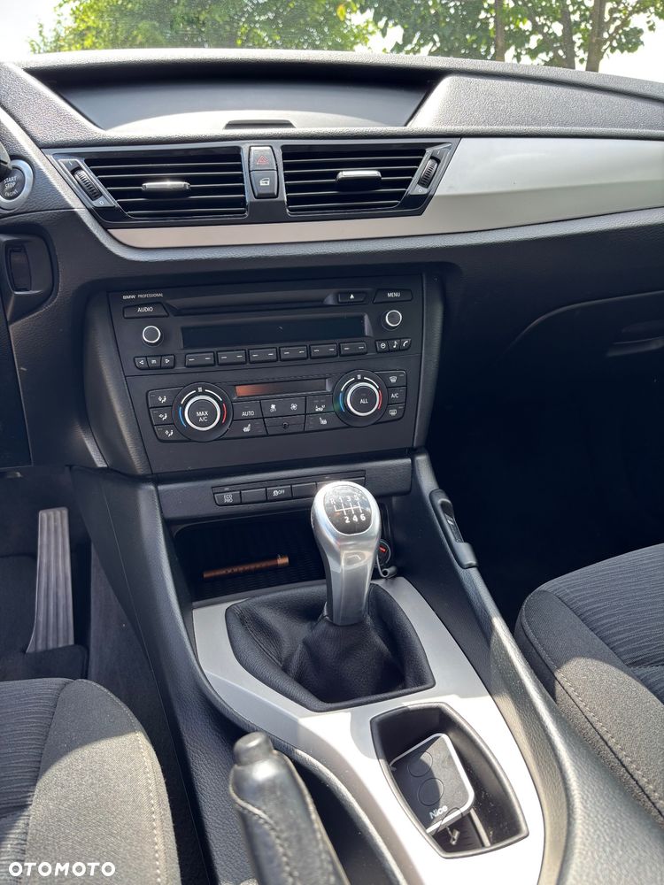BMW X1 sDrive16d - 9