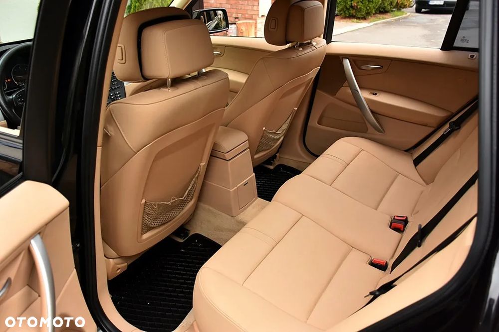 BMW X3 2.0d - 8