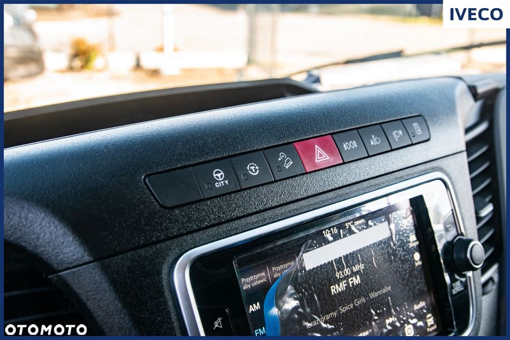 Iveco Daily 70C18HA8/P Hi-Matic Autolaweta Pomoc Drogowa 3.0 180KM - 33