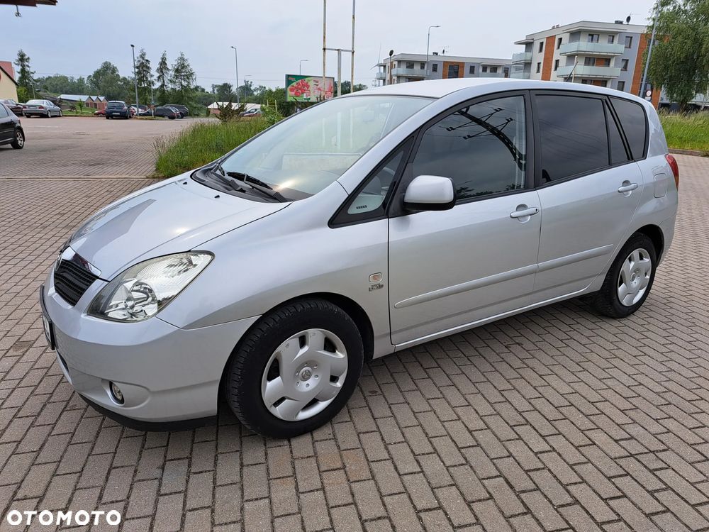Toyota Corolla Verso - 11