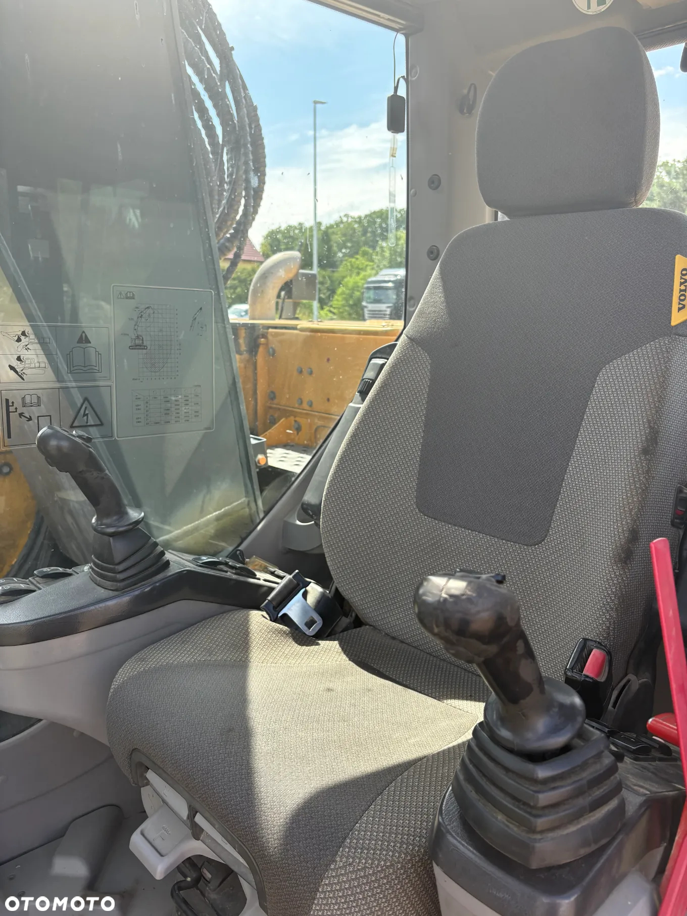 Volvo ECR 235 CL - 8