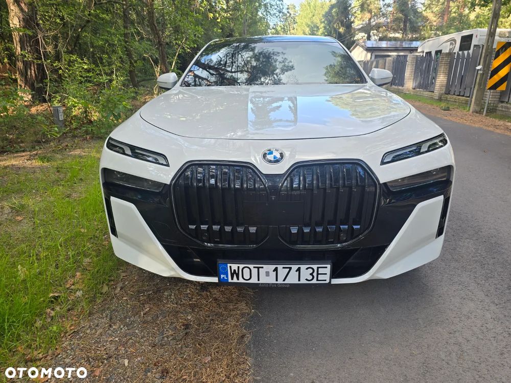 BMW Seria 7 - 16