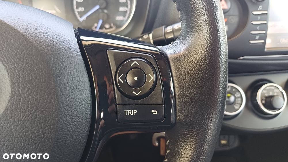 Toyota Yaris 1.5 Premium - 16