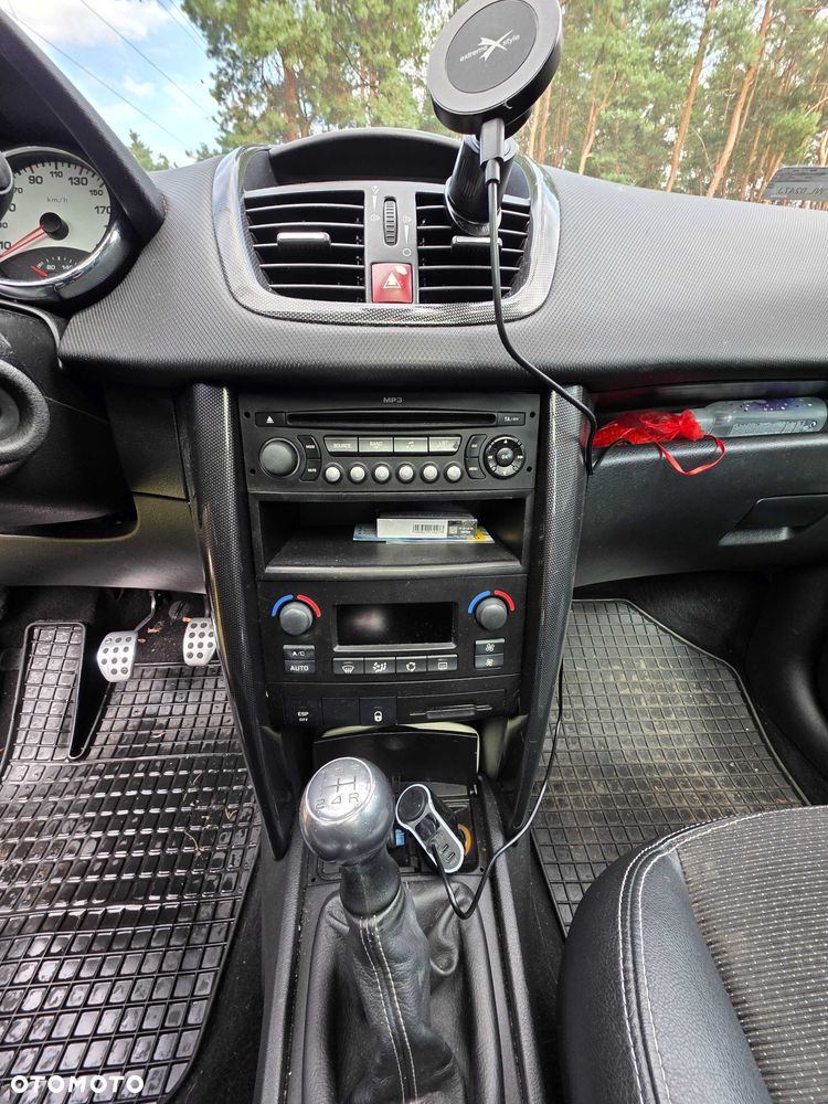 Peugeot 207 - 3