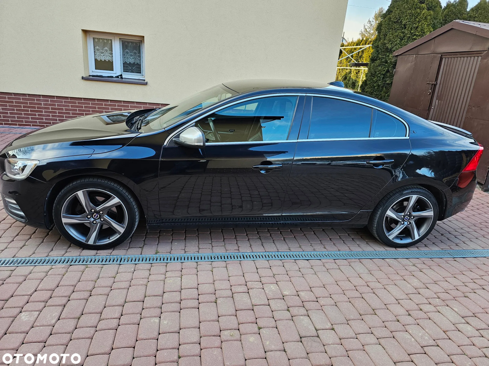 Volvo S60 T3 R-Design Summum - 3