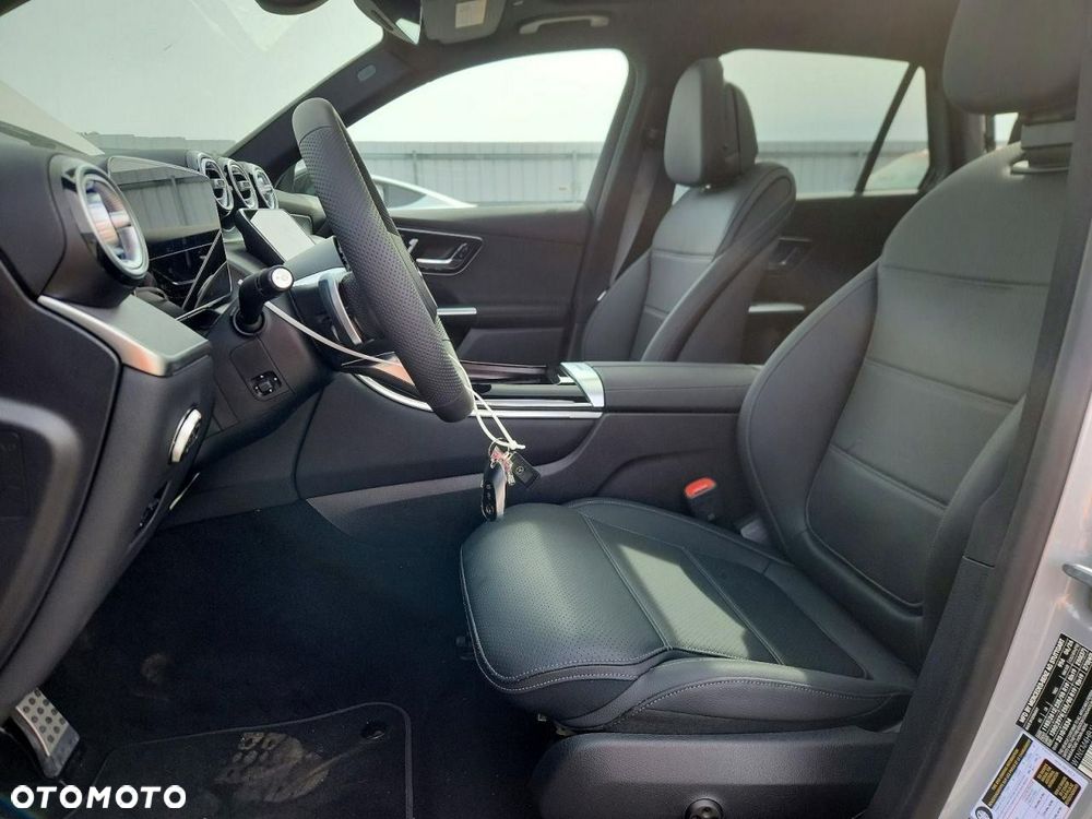 Mercedes-Benz GLC 300 4Matic 9G-TRONIC AMG Line - 7