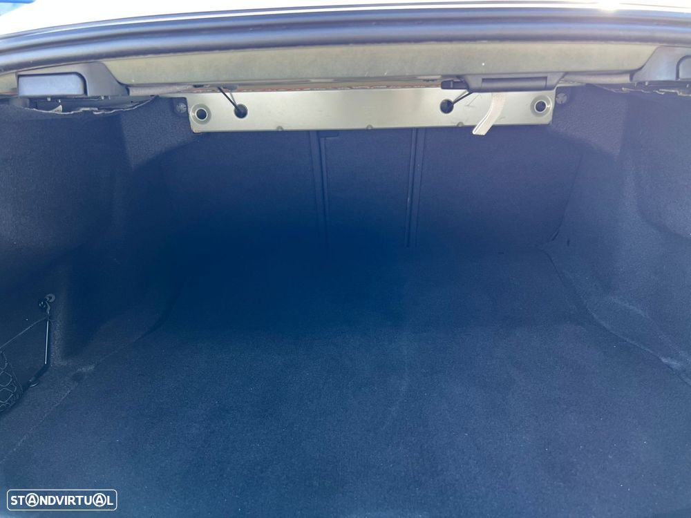 Mercedes-Benz E 220 d - 20