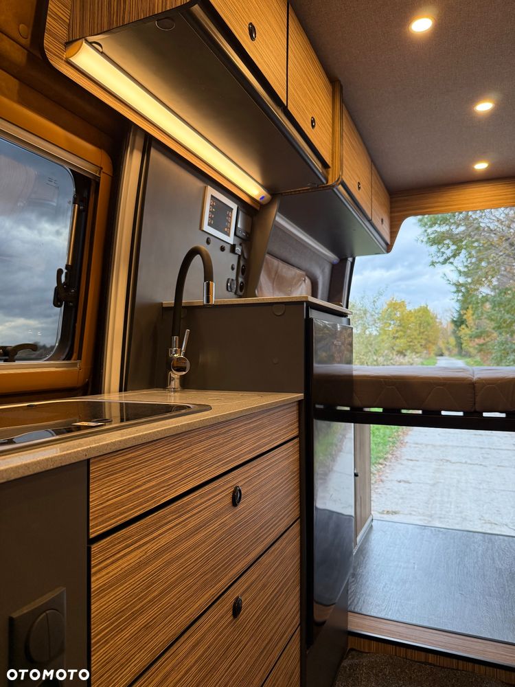 Mercedes-Benz Sprinter - 20
