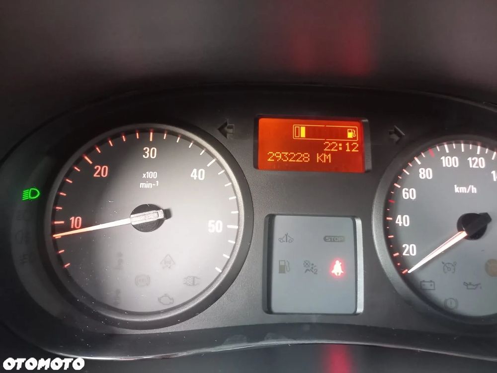 Opel Vivaro L2H1 2.9t - 11