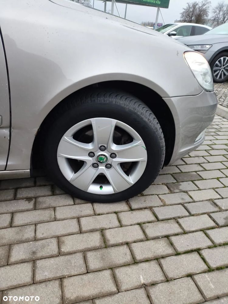 Skoda Octavia 2.0 TDI Elegance DSG - 18