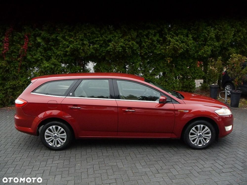 Ford Mondeo 2.0 FF Ghia - 11