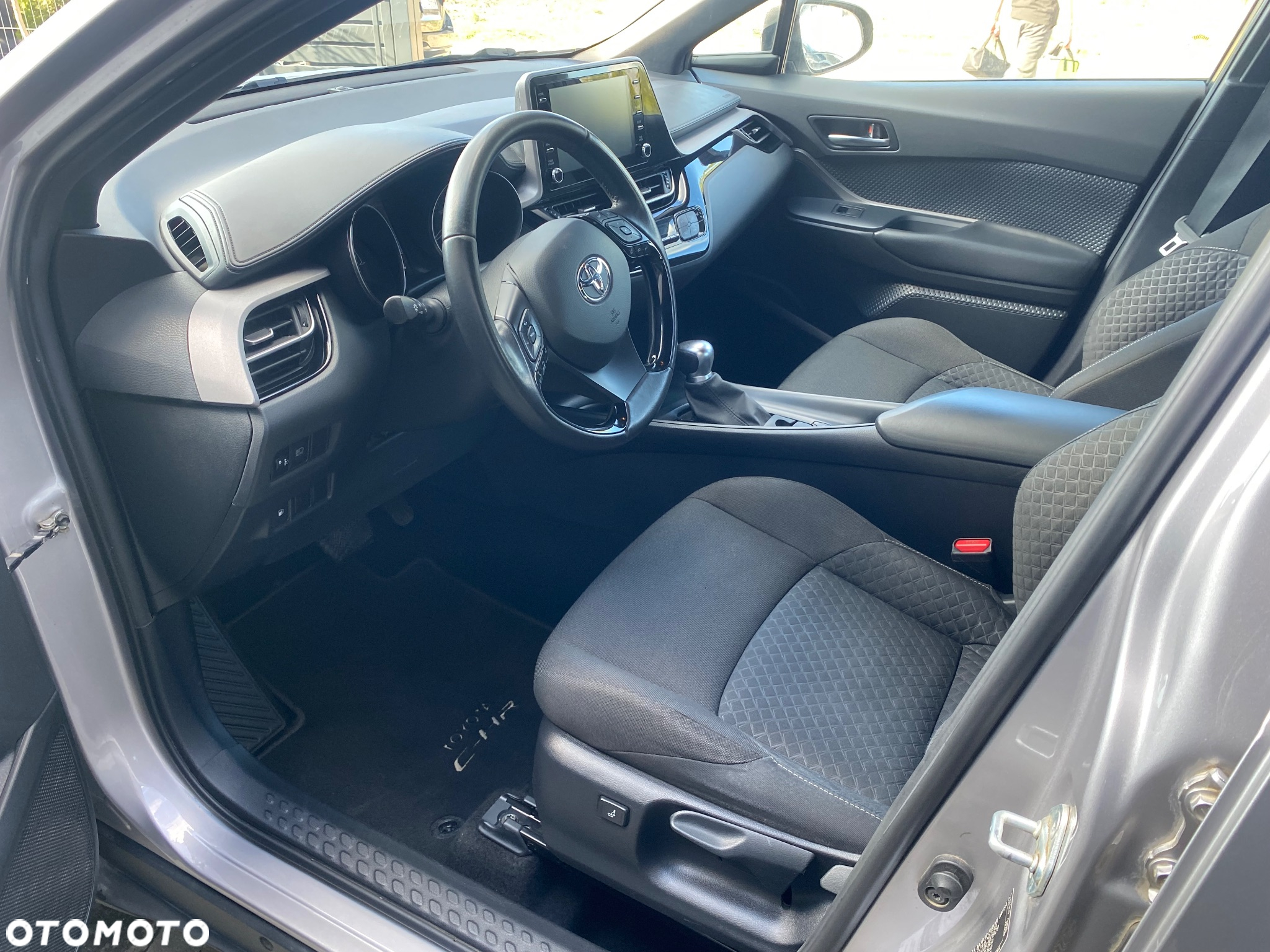 Toyota C-HR 1.8 Hybrid Business Edition - 4