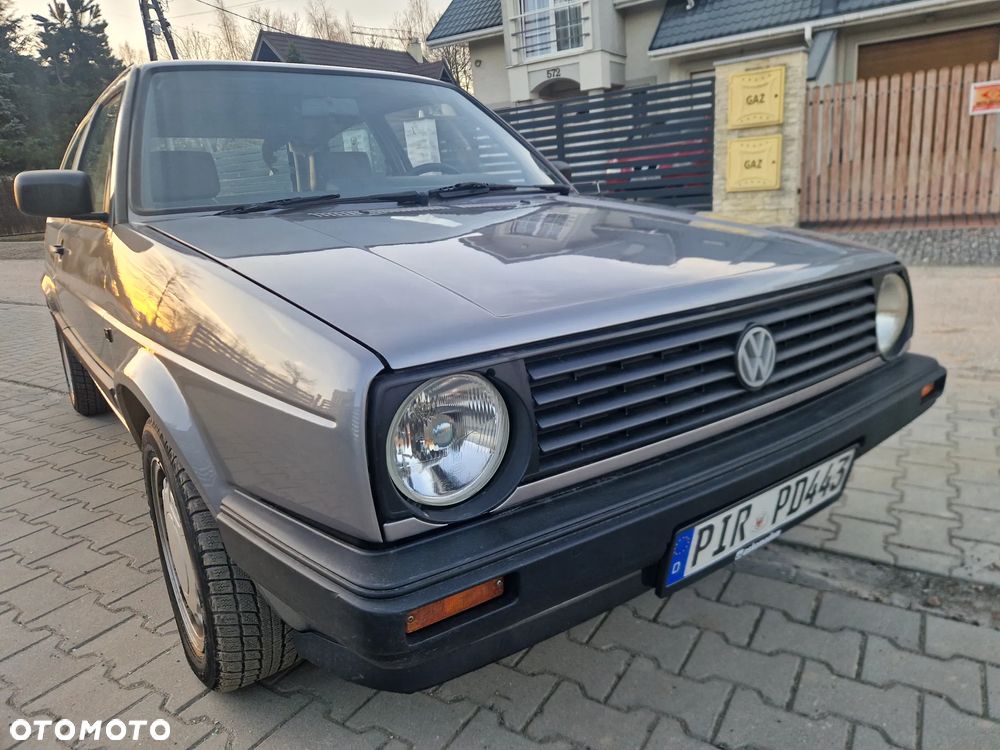 Volkswagen Golf - 22