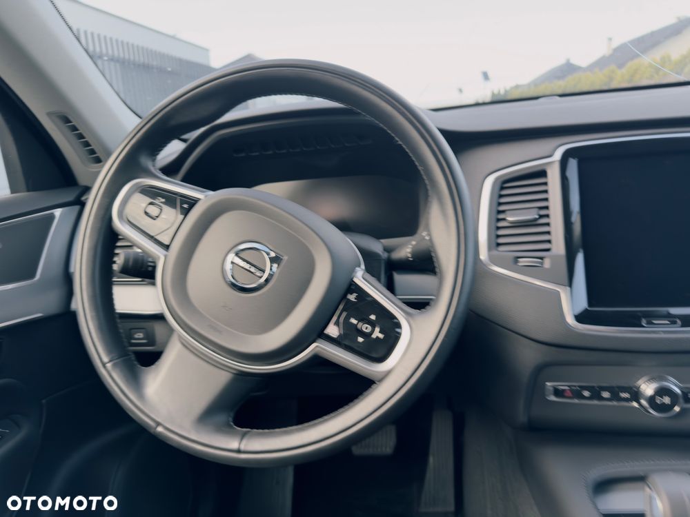 Volvo XC 90 D5 AWD Geartronic Momentum - 22